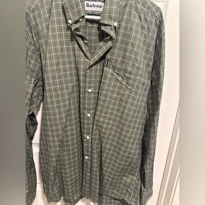 Men’s Barbour Olive Tailored Fit size XL Button Down